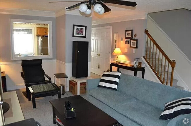 Building Photo - 305 Autumn Leaf Way Rental