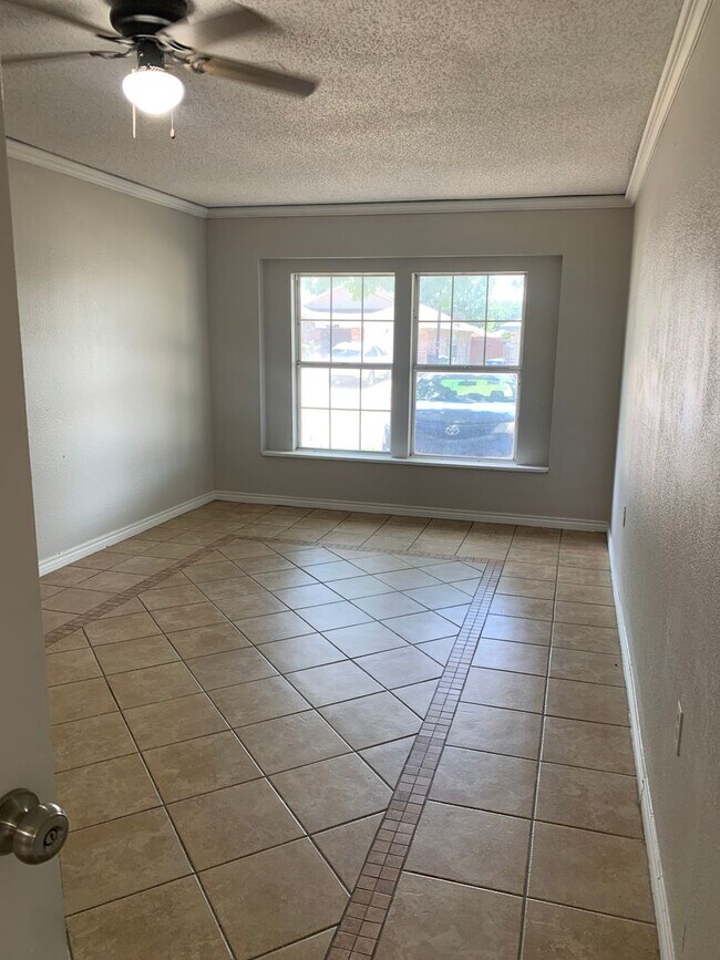 Photo - 4427 Las Haciendas Dr