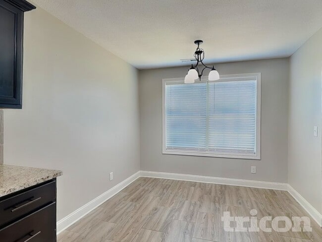 Photo - 1041 Charles Thomas Dr