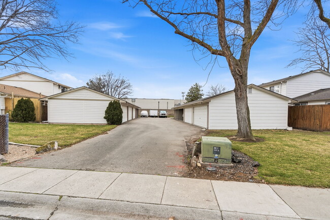 Photo - 8443 W Rifleman St