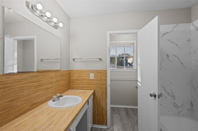 Photo - 2729 Main St Unit 7