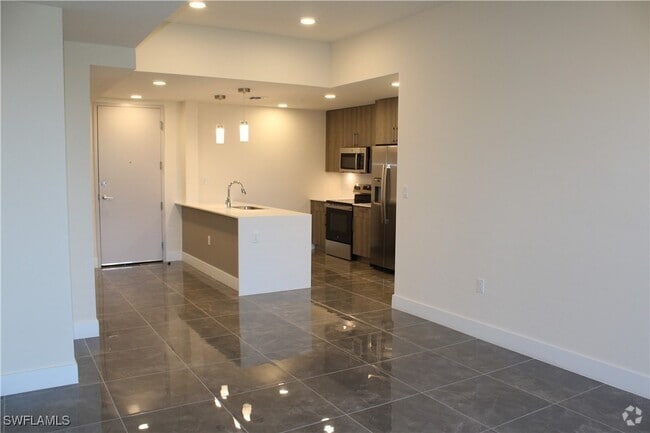 Building Photo - 26610 Rosewood Pointe Dr Unit C-204 Rental