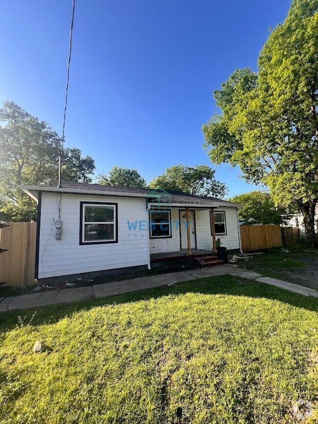 Building Photo - 2142 Volga Ave Rental