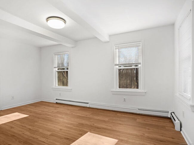 Photo - 500 Sport Hill Rd