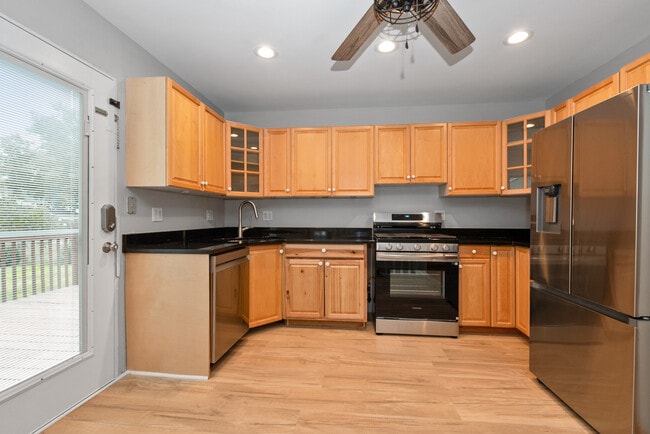 Photo - 8818 Fairway Dr
