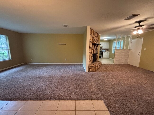 Photo - Corner lot in Southern Hills... Lawn included with rent.