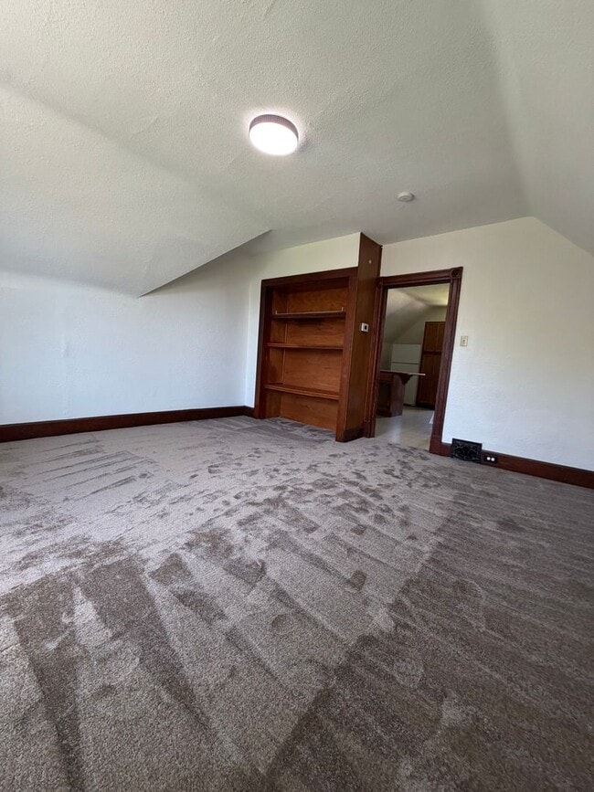 1305 N Church St Unit B
