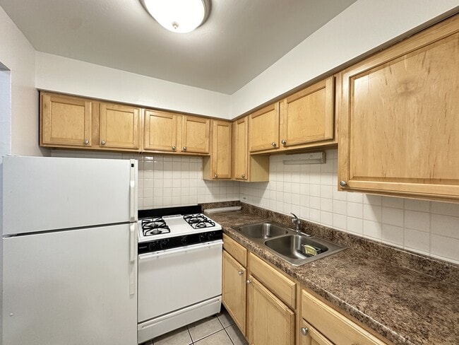 Photo - 540 W Roscoe St Unidad 672