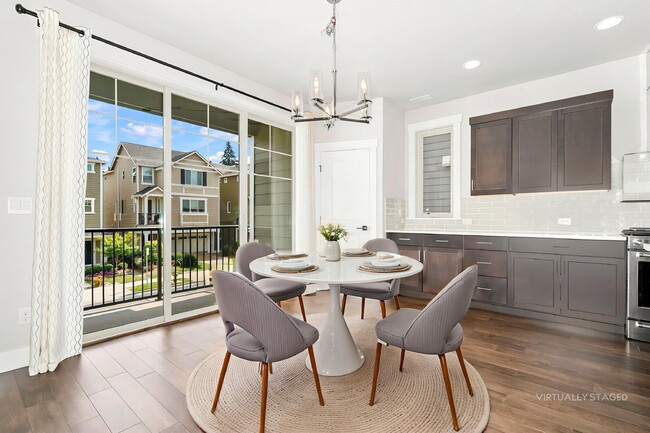 Photo - Spacious 4-Bedroom Townhome in Lake Stickney – Lynnwood- Available NOW for RENT