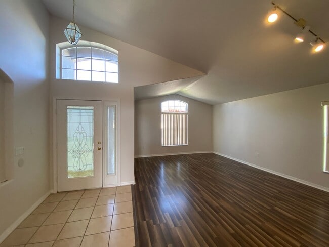 Photo - 434 Cassia Dr