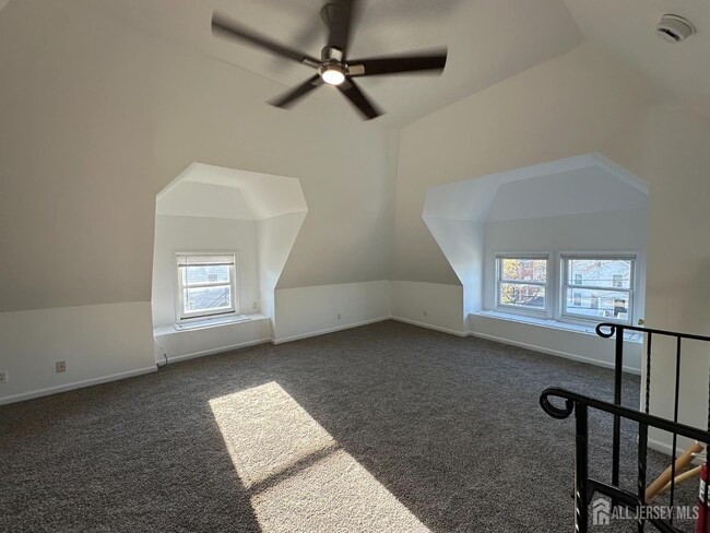 Photo - 511 Grove St