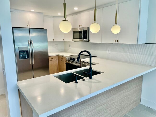 Photo - 835 18th St Unit Villamar