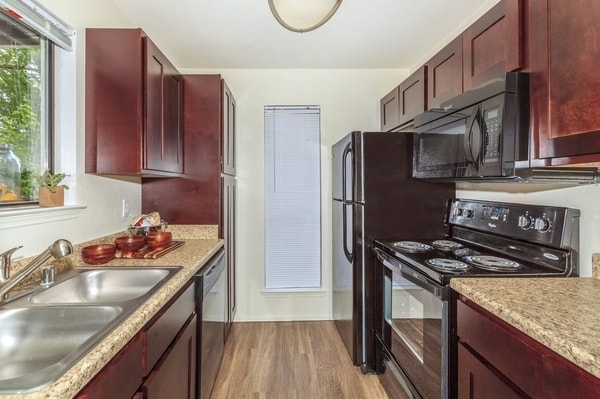 Photo - Mills Run Apartments