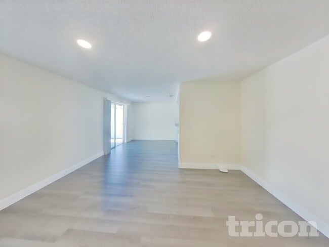 Photo - 15936 Winding Dr