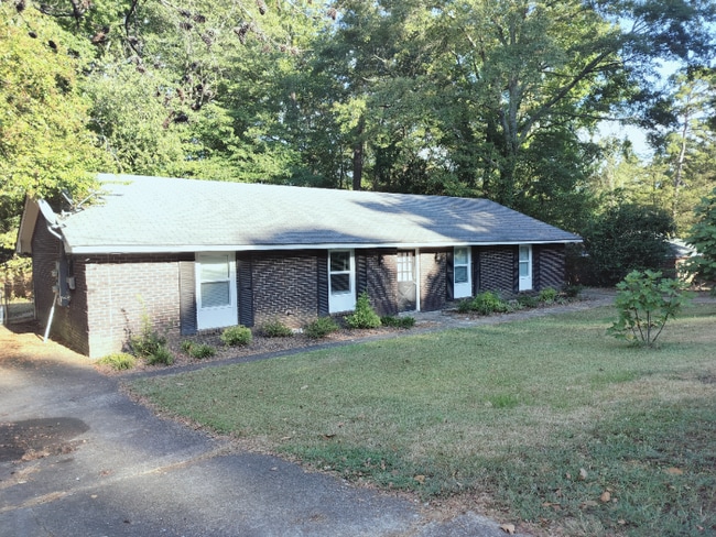 Photo - 111 Maple St