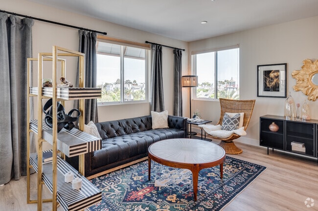 2 BR, 2 BA - Prado West