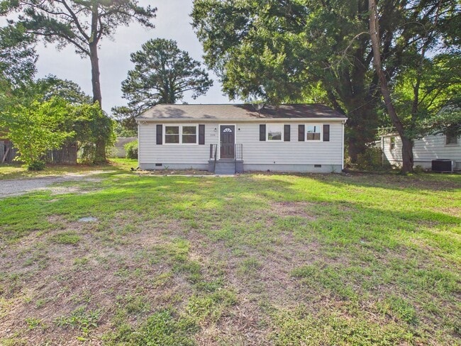 Photo - 1124 Hollister Ave