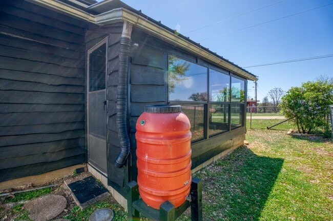 Photo - 758 Sandy Mountain Dr