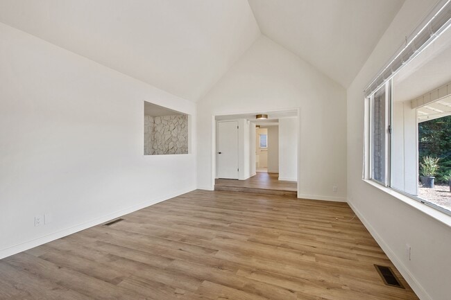 Photo - 19469 Victoria Ct