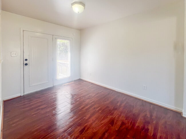 Photo - 520 Lancaster Creek Dr