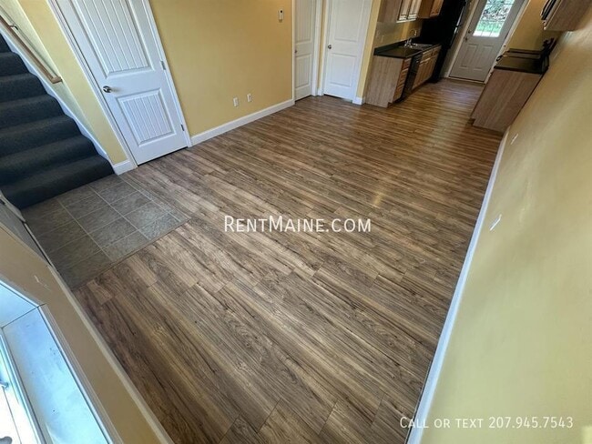 Photo - 11 Basketball Ct