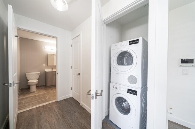 Photo - 201 Cornelison Ave Unidad 303