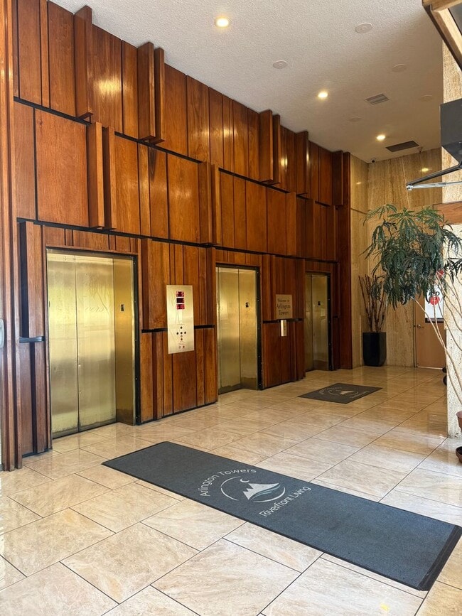 Building Photo - 100 N Arlington Ave Unit N Arlington Ave 16 - D
