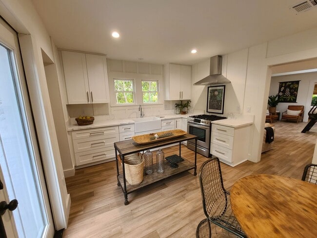 Photo - 1324 Johnson Ave Unit House