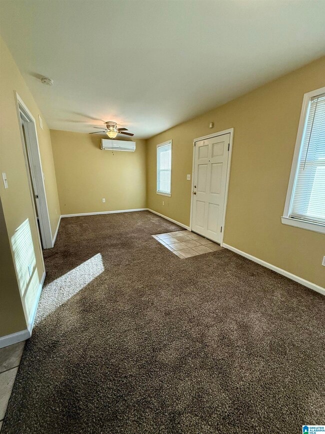 Photo - 1223 Hanover St