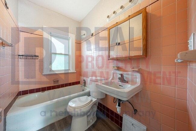 Photo - 3872 E 112th St Unit Lower