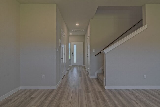 Photo - 425 Coda Xing Georgetown, TX 78633