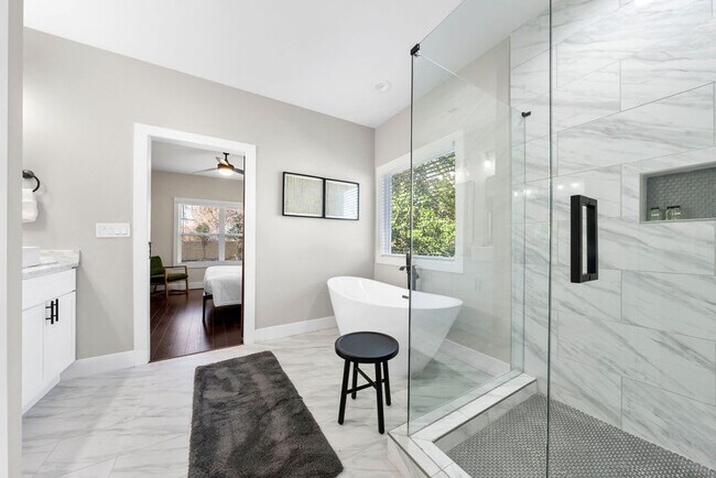 Photo - 201 Clay St SE Unit ID1019273P