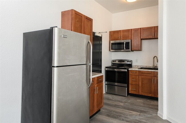 Photo - 4705 Lyons Ave Unit 1