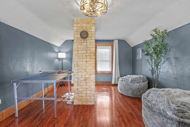 924 Capital St Unit SI ID1369276P