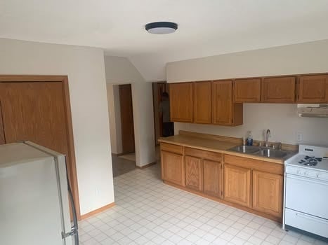 Building Photo - 427 Minnesota Ave E Unit 2