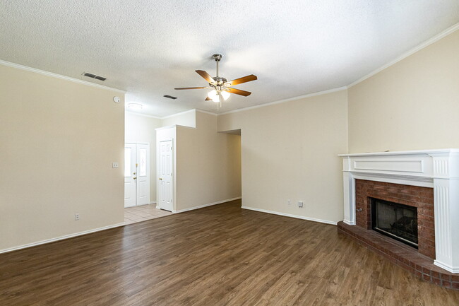 Photo - Large 3/2/2 with tons of storage space!