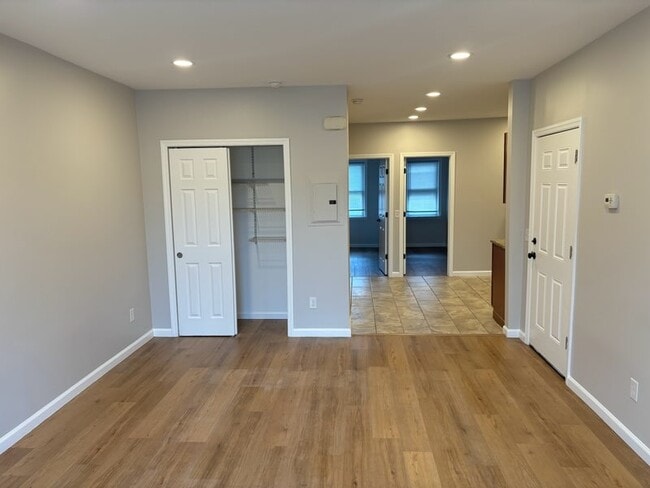 Photo - 46 Outwater Ln Unit 1