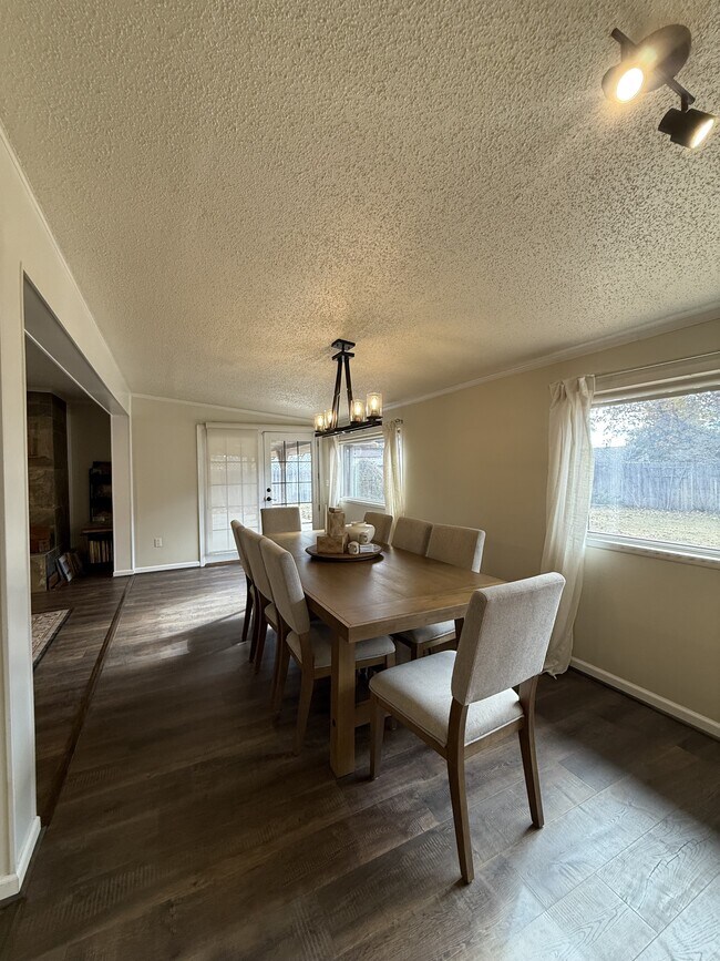 Photo - 2709 57th St