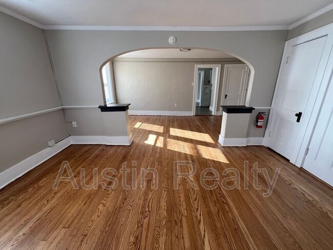 Photo - 2175 Big Bend Blvd