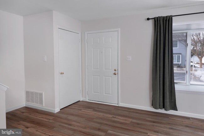 Photo - 191 Jonathon Dayton Ct