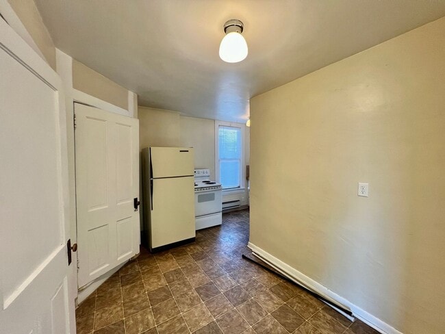 Photo - 323 Whiteriver Ave Unit 1