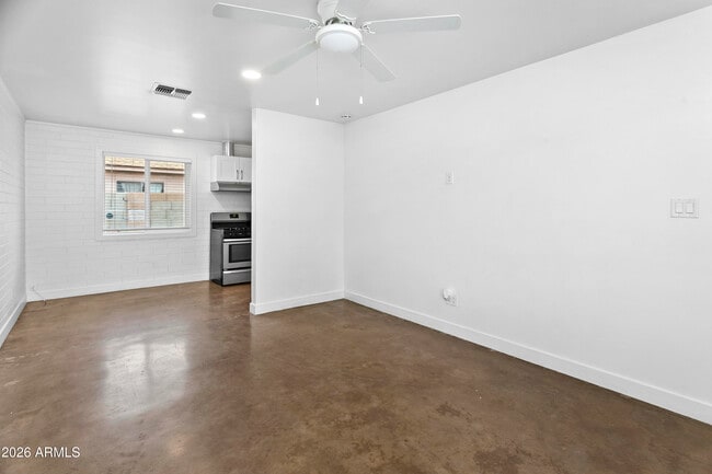 Photo - 1646 E McKinley St Unit Apt 2