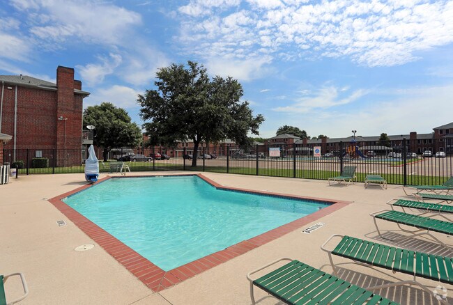 Williamsburg Apartments