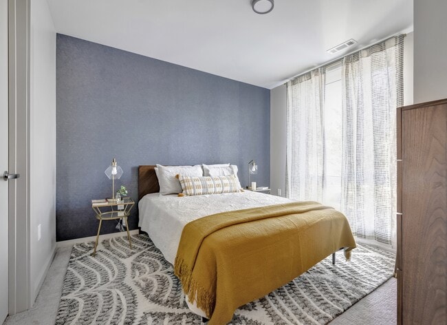 Photo - 1550 on the Charles