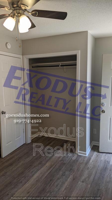 Photo - 105 S Sixth St