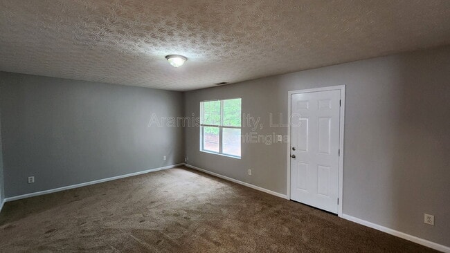 Photo - 5749 Strathmoor Manor Cir