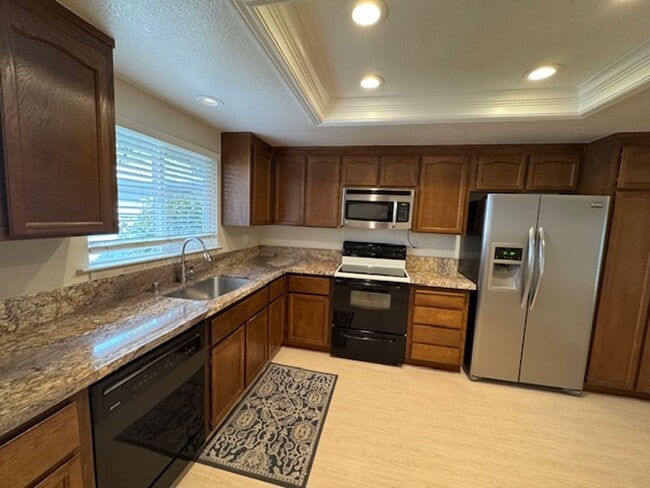 Photo - Beautiful 2 bedroom, 2 bath single level t...