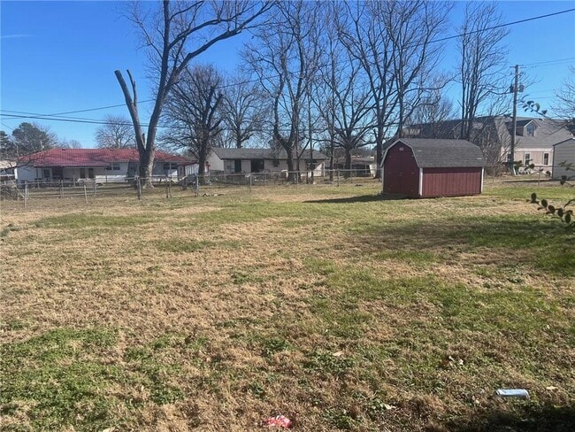 Photo - 937 S Carl St