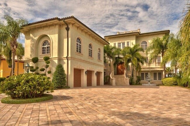 220 Gulf Blvd