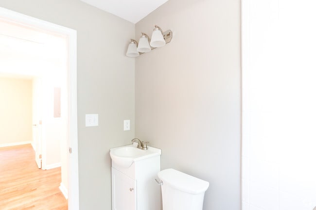 2BR,1BA